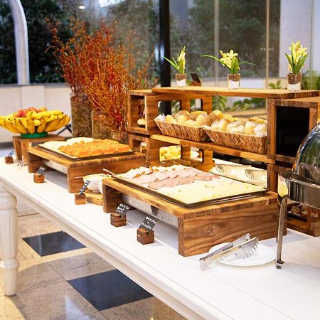 Hotel Bh Palace เบโลโอรีซอนชี ภายนอก รูปภาพ
